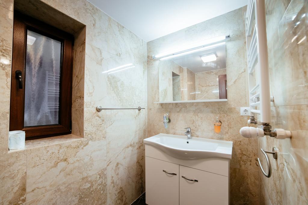 Serban Cottage Vatra Dornei Exterior photo